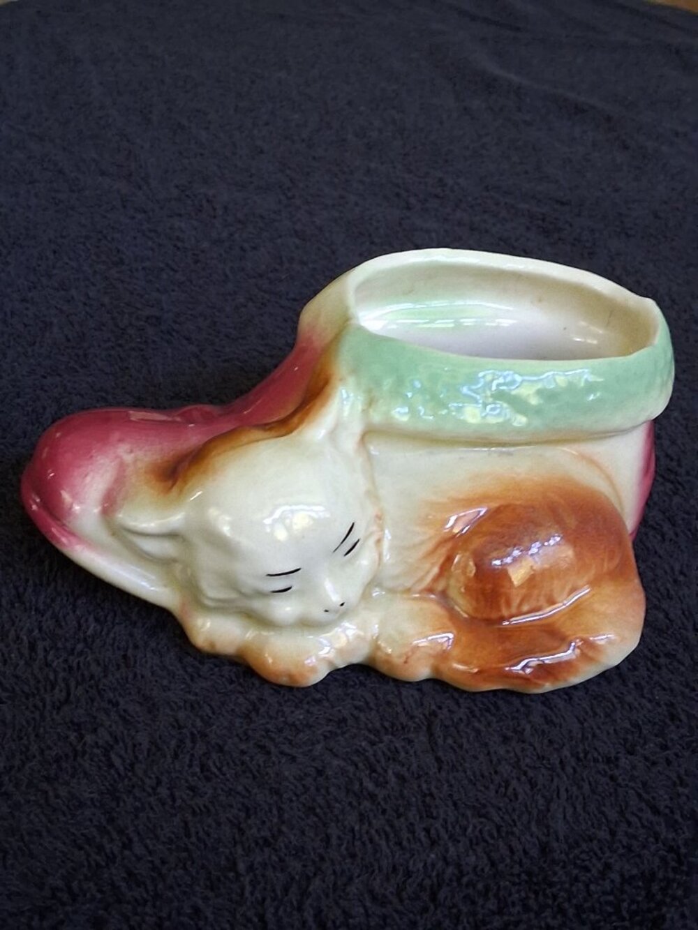 😻🐈Sleeping Cat Planter • Japan 1950s–60s • Pastel Ceramic Cutie